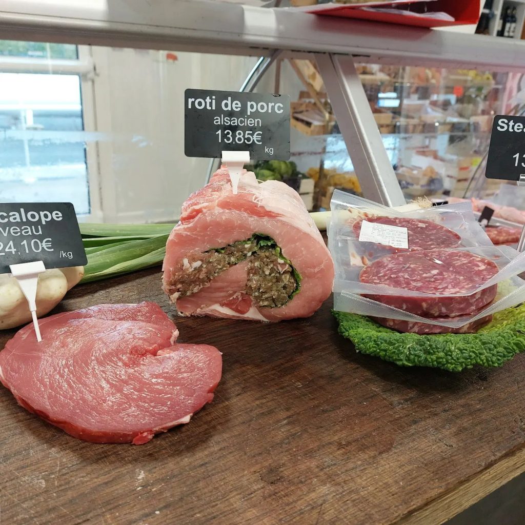 Nouveauté de la semaine : le PANIER du BOUCHER en association avec La Boucherie du Tescou . Pour 20€ profitez d'un Rôti de porc alsacien (1kg